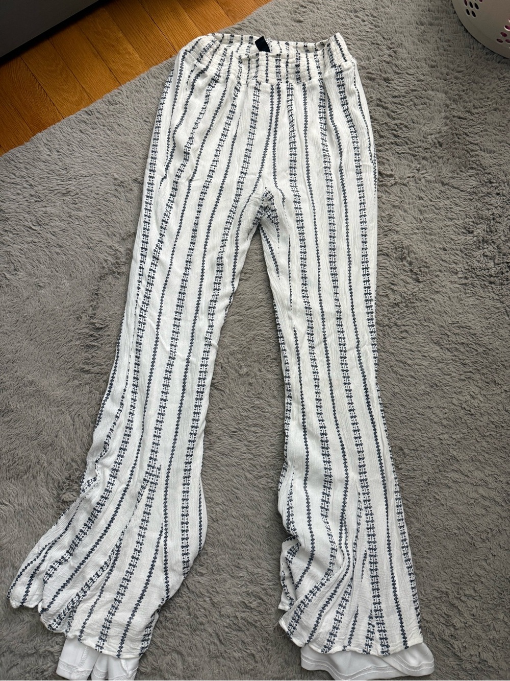 Women’s White & Navy Striped Wide-Leg Pants Set with atop